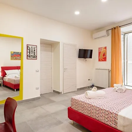 Le Voci Del Centro By Domusextra Neapel